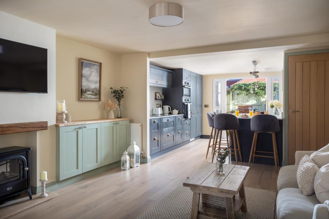 Alpha Terrace Villa Moreton-in-Marsh Bagian luar foto