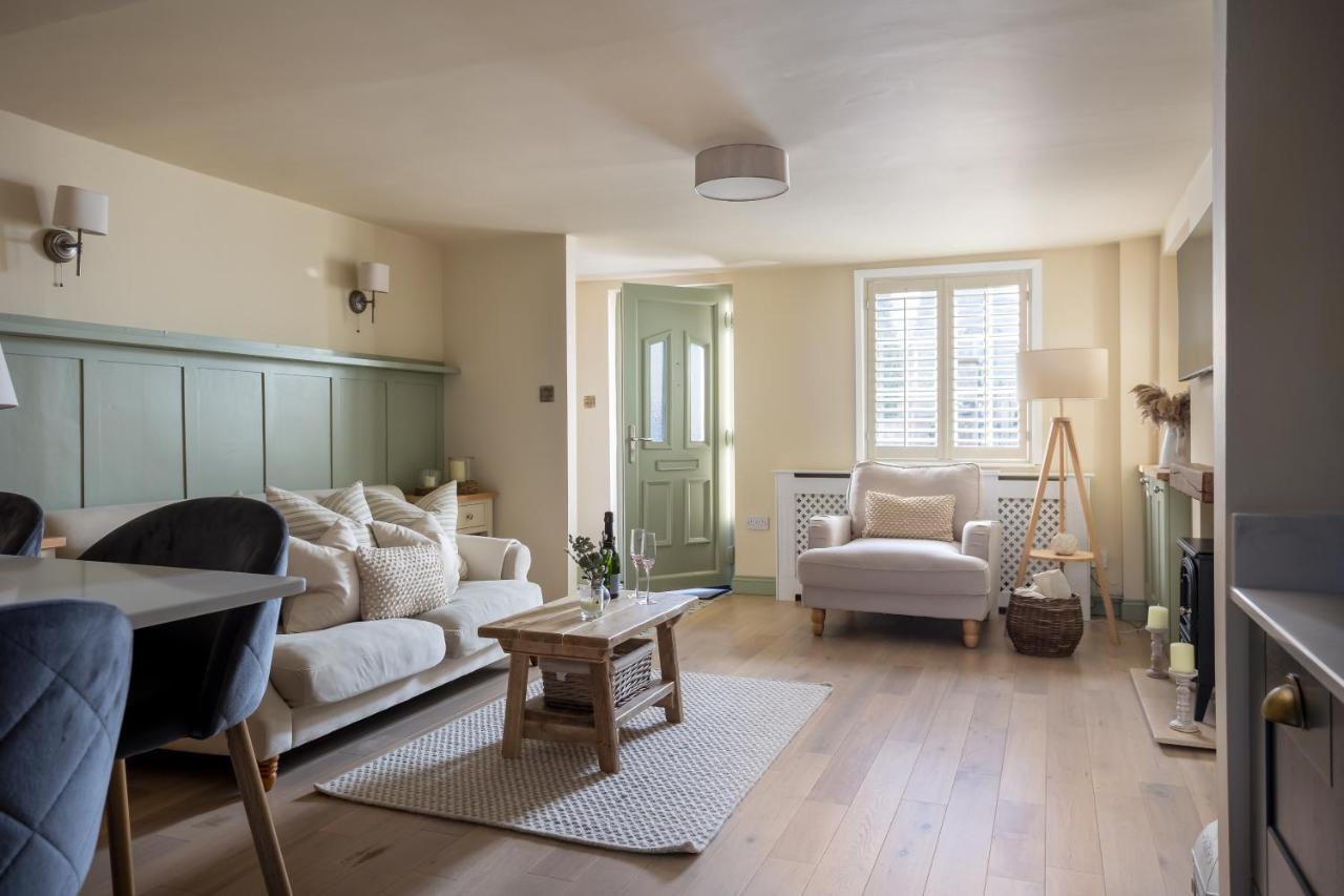 Alpha Terrace Villa Moreton-in-Marsh Bagian luar foto