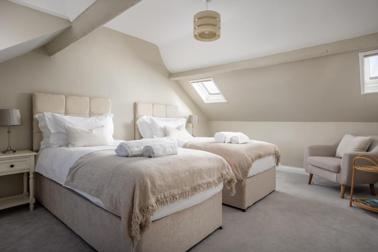 Alpha Terrace Villa Moreton-in-Marsh Bagian luar foto